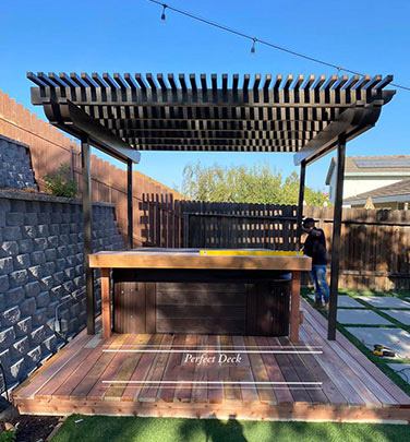 Cedar Decking in Santa Clarita, CA