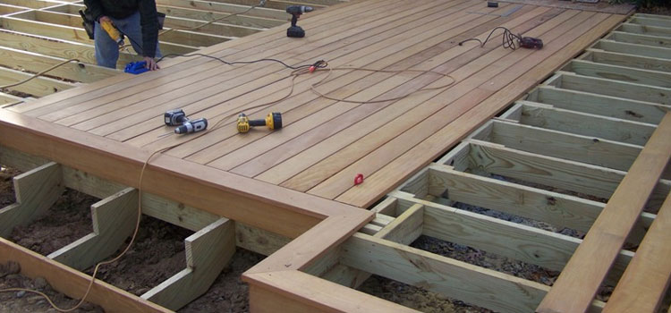 Wood Deck Builders in Santa Clarita, CA